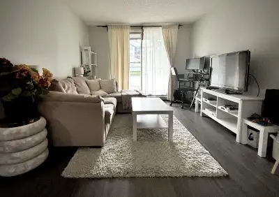 2 bed 1 bath condo, all utilities and parking included No pet (strict) Security Deposit: same as 1 m...