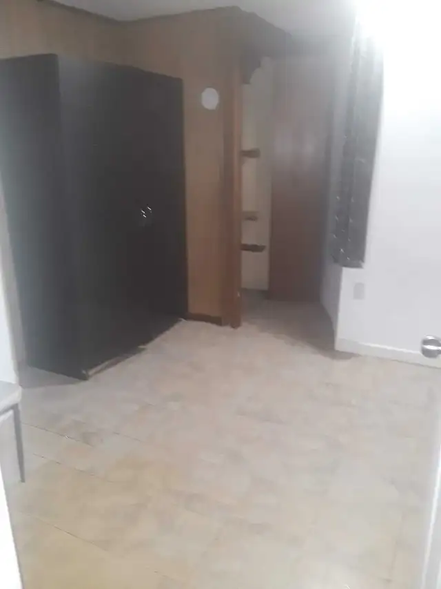 One private room in basement for short term rent,no parking.