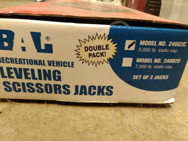 BAL RV Levelling Scissor Jacks 24002C Double Pack in RV & Camper Parts & Accessories in Edmonton - Image 3