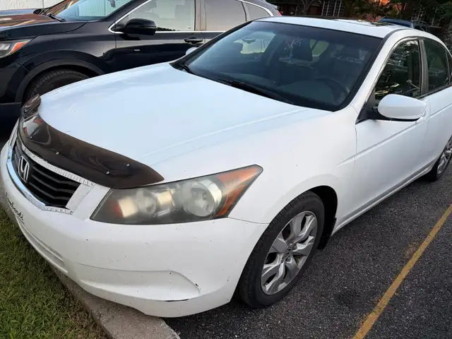 2010 Honda accord (Fully Loaded, Low mileage)