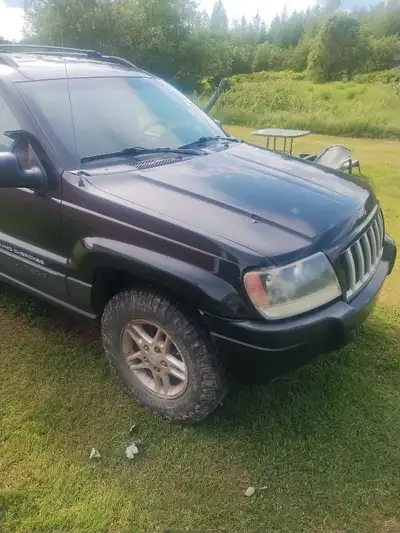 Jeep Grand Cherokee Laredo, 4.0l engine runs,transmission shifts good and 4x4 works good . Has newer...