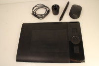Wacom PTK-440 Intuos Pro Creative Tablet with Pen, Mouse, Cord