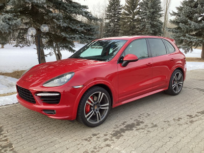 Iconic 911 Guards Red 2013 Porsche Cayenne GTS