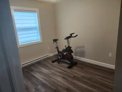 Unfurnished room for rent in a brand new apartment.Shared kitchen and Bathroom