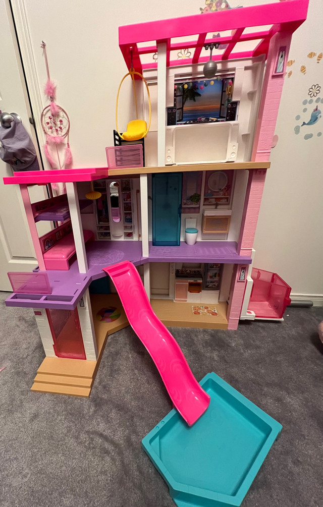 Barbie Dream House  in Toys & Games in Markham / York Region - Image 2