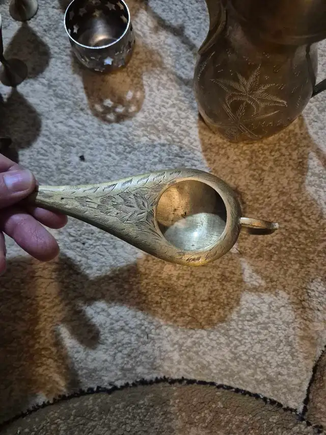 Vintage Brass Coffee Set in Arts & Collectibles in Napanee - Image 6