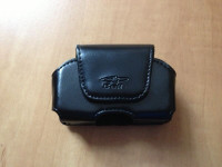 Étui en cuir pour céllulaire  /  Leather pouch for cell phone