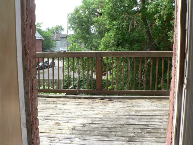 House for rent, 2 bedrooms + small childs /computer room. $2,18863694108740993122