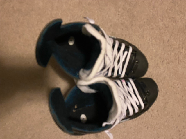 Ice Hocky Skates, Skate Size-6 in Skates & Blades in Calgary
