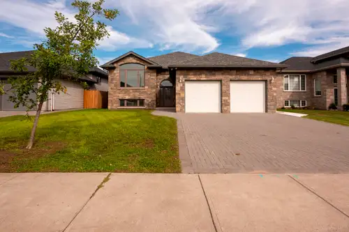 A rare opportunity to rent a beautifully renovated apartment in a luxury home offering over 2,000 sq...