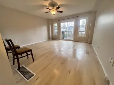 A full 3 Bedroom townhouse is available in Kitchener immediately. New property, neat, clean and spac...