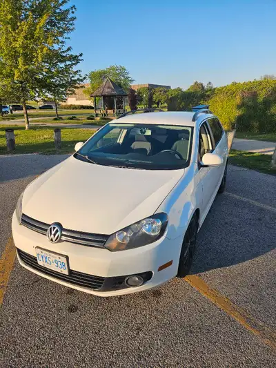 2011 VW Golf wagon TDI 2.0l 240K Auto Dsg transmission Cloth interior Fuel economical Will need rear...