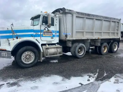 1996 Frieght Liner; 475 HP-CAT; 8 SP; 46000 Rears; 2 millions kilometres; 20 Ft Cobra; runs good. $...