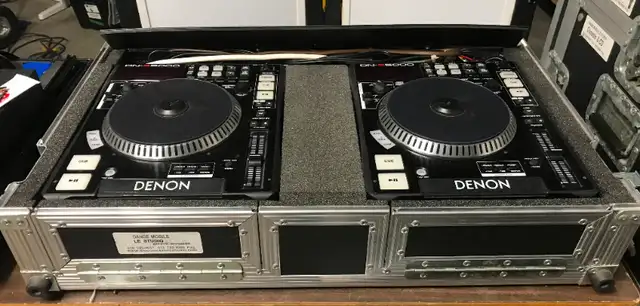 2 Denon DJ DN-S5000 Table Top Single CD Player in Performance & DJ Equipment in City of Montréal - Image 2