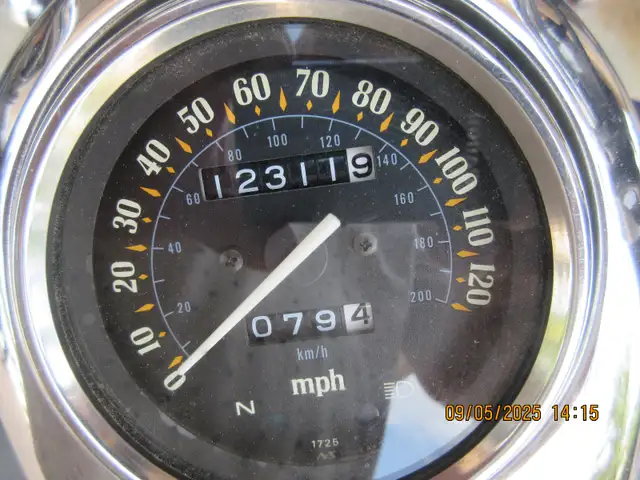 Used Motorcycle in Motorcycle Parts & Accessories in Mississauga / Peel Region - Image 9