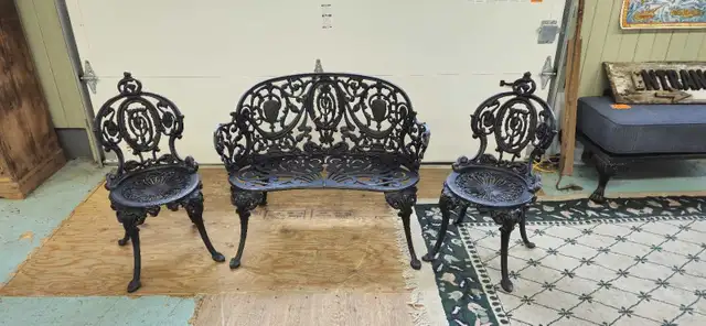 Antique Victorian Cast Iron Patio Set in Patio & Garden Furniture in Trenton - Image 2