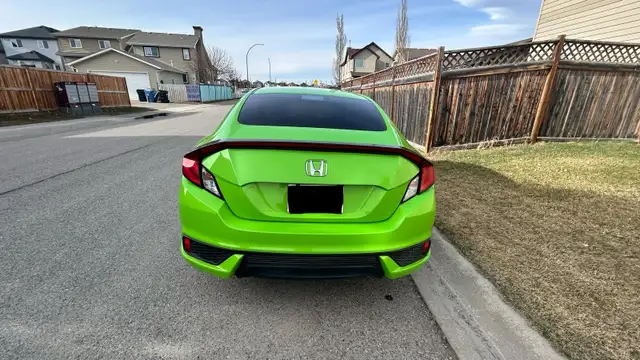 2017 Honda Civic EX-T Coupe 1.5L - Manual in Cars & Trucks in Calgary - Image 5