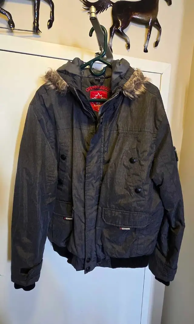 oppenheimer parka in Men's in Calgary - Image 2