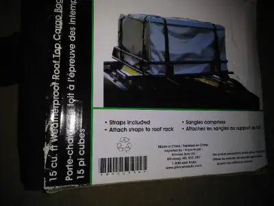 Roof Top Cargo Carrier Bag Weather Proof, Soft-Shell Carrier, w/Heavy Duty Straps, 15 Cubic Feet Bra...