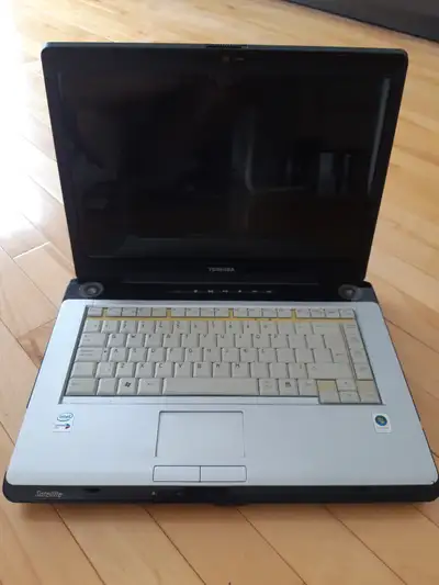 Ordinateur Toshiba satellite avec graveur, View more