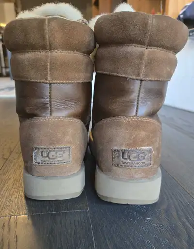 UGG Viki Chestnut Waterproof Leather Sheepskin Short Boots Really cute and extremely warm. Size 6 Co...