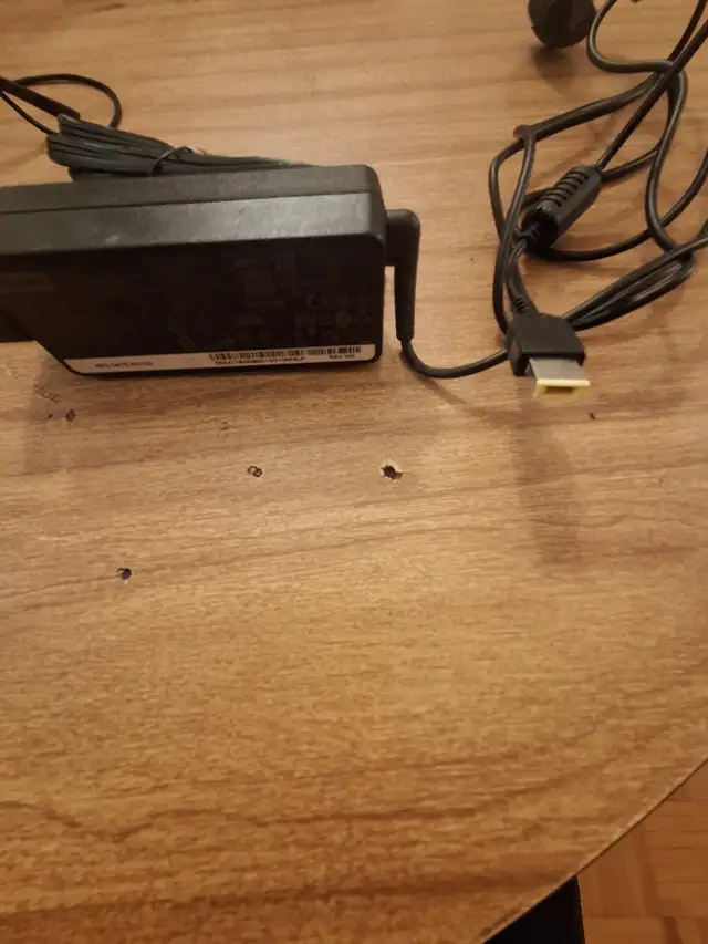 Lenovo standard power adapter, 65W. in Laptop Accessories in City of Toronto - Image 6