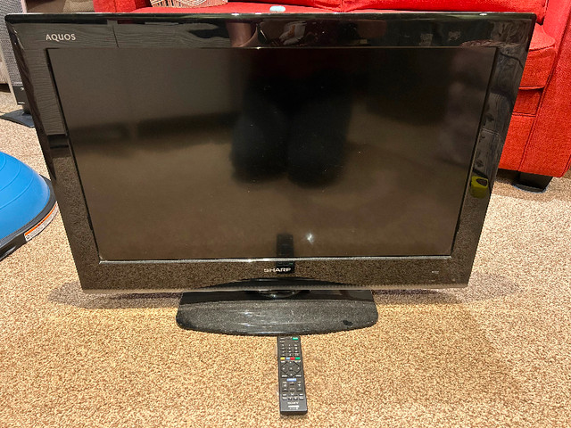Sharp 31” tv in TVs in Oshawa / Durham Region