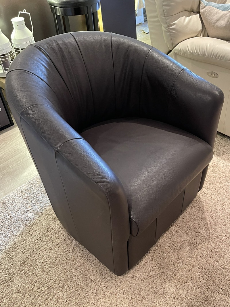 Natuzzi Editions Veronica Swivel Accent Chair MINT Chairs