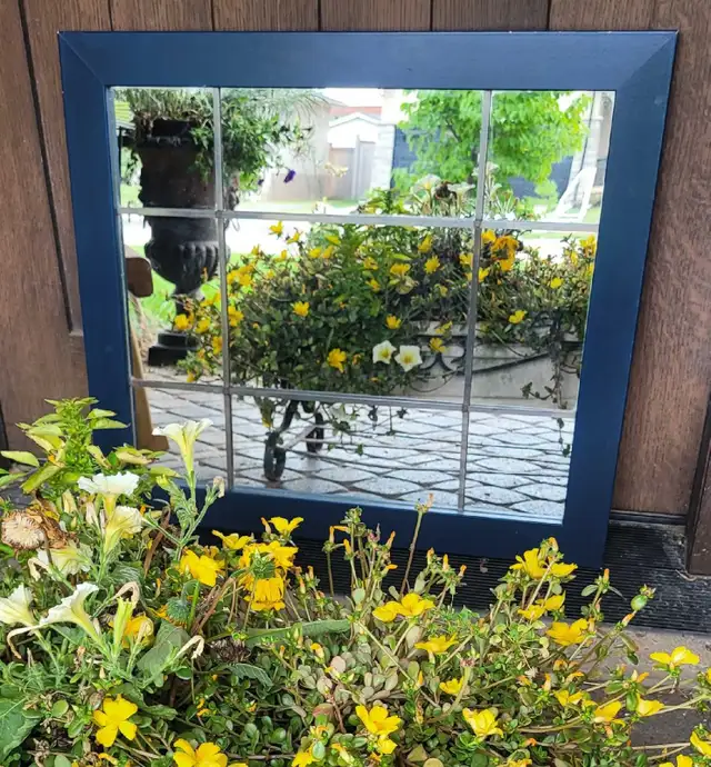 Vintage-inspired 9 Pane Wall Mirror with Blue Frame in Home Décor & Accents in Oakville / Halton Region - Image 4