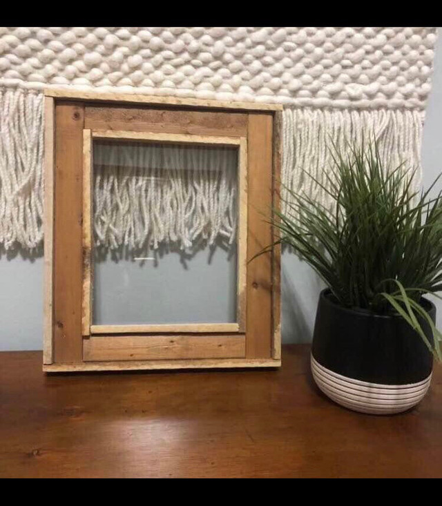 Rustic picture frame  in Home Décor & Accents in North Bay