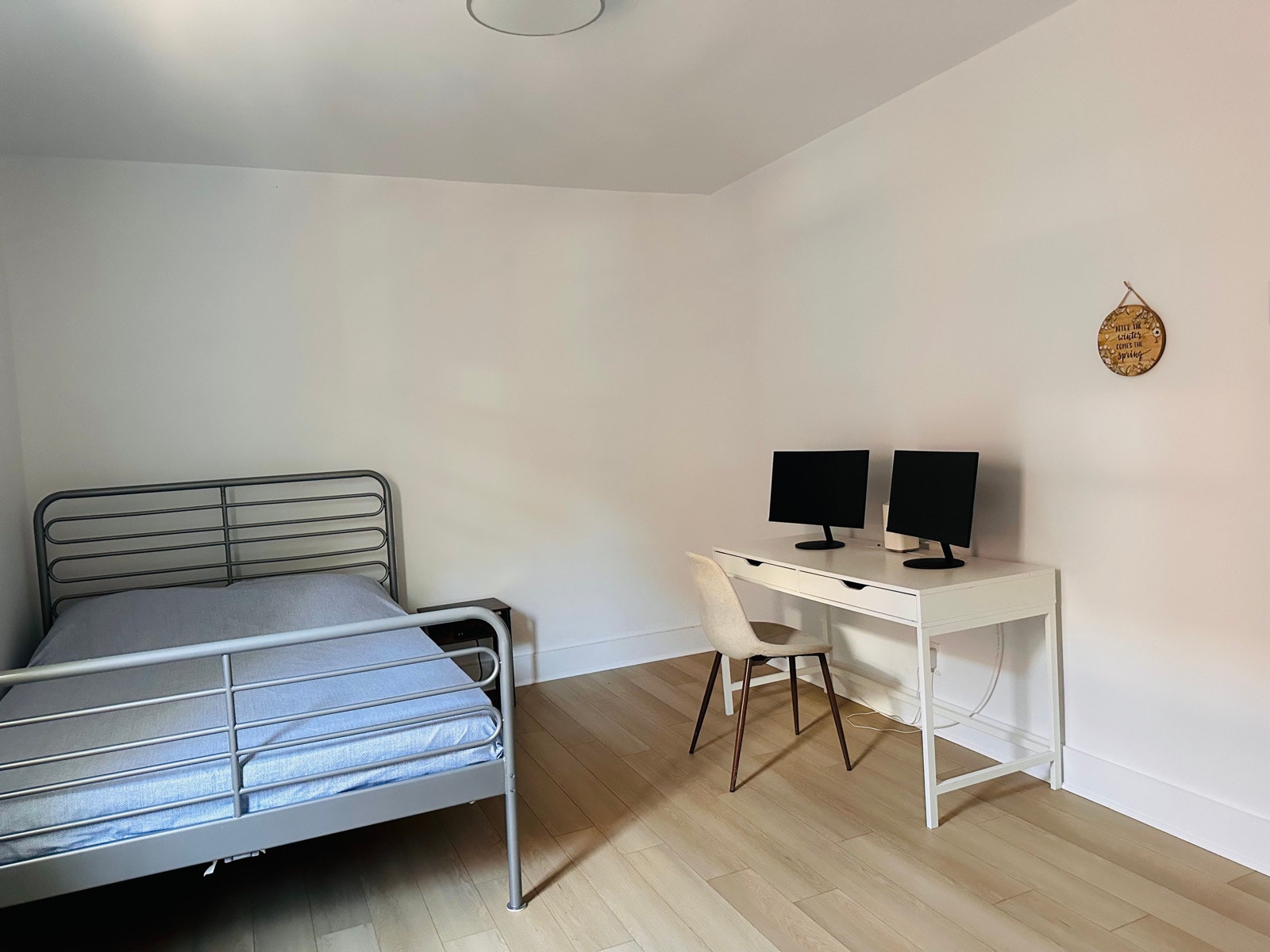 Furnished room near HEC/U of Montreal — photo 1