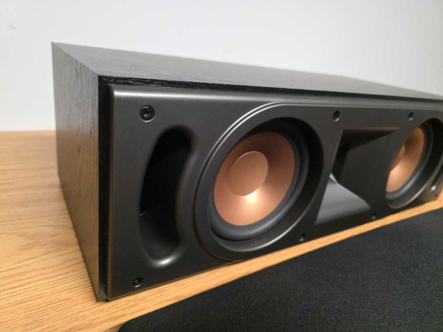 KLIPSCH RC-52 RÉFÉRENCE IV CENTRE AUDIO MINT CONDITION dans Haut-parleurs  à Longueuil/Rive Sud - Image 3