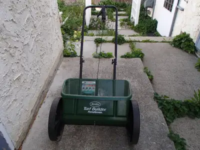 Scotts Turf Builder Spreader, View more