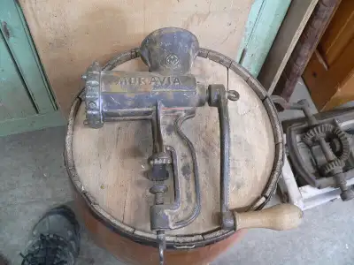 plusieurs articles antique , déco a différent prix, View more