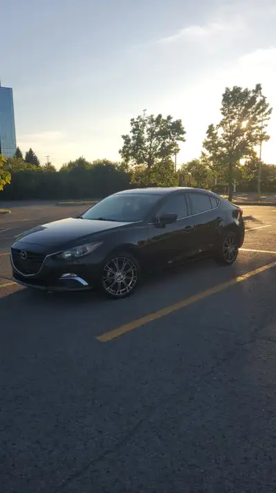 ✨ Mazda 3 2014 Berline Kilométrage : 162 k Transmission : Automatique Rines de luxe pour un look élé...