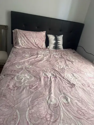 room for rent available
