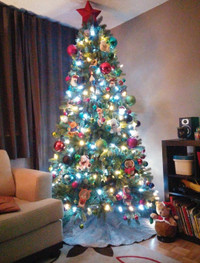 Christmas Tree 7.5 feet artificial green. Ornaments not included