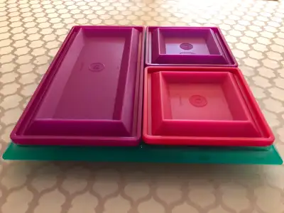 TUPPERWARE PLAT DE SERVICE, View more