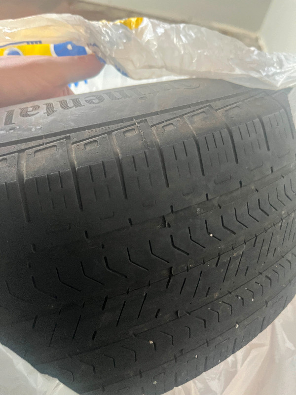 4 Continental Tires 235/65 R 17 All Season used in Tires & Rims in Thunder Bay - Image 2