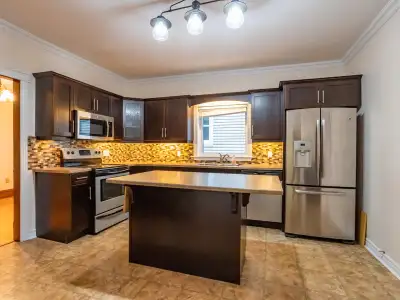 ROOMS FOR RENT AT DOWNTOWN (FOR HC STUDENTS)