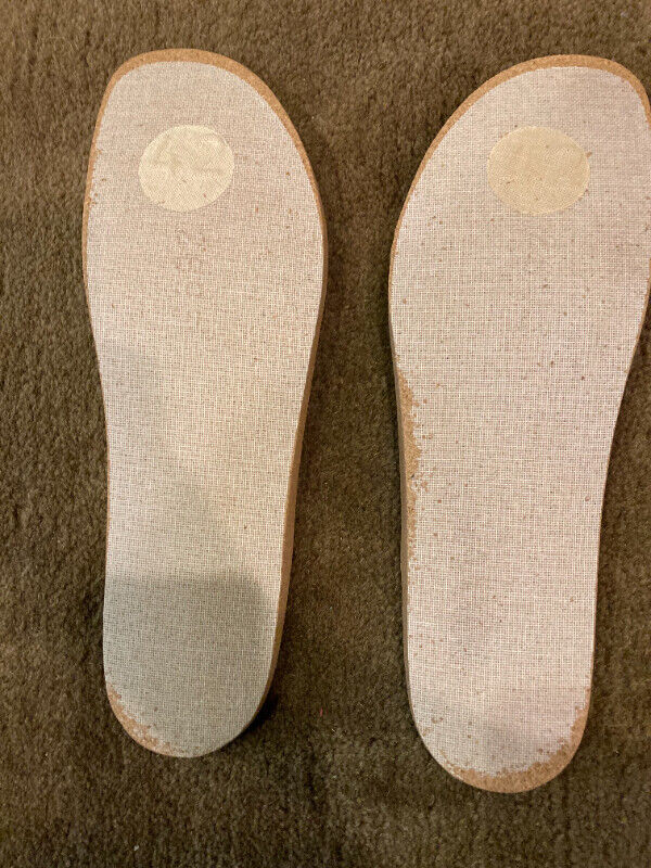 Finn Comfort Reflexology size 42 insoles in Women's - Shoes in Strathcona County - Image 2