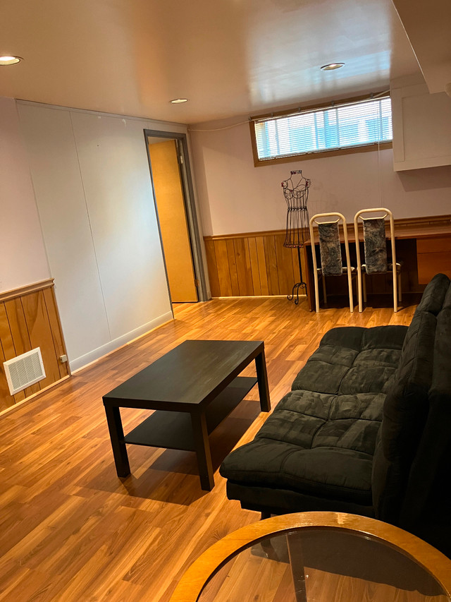 Large room for rent in Room Rentals & Roommates in City of Toronto - Image 3