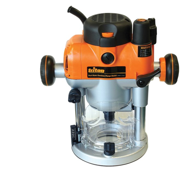 Triton 3 1/4 HP plunge router. Hardly used. in Power Tools in London - Image 2