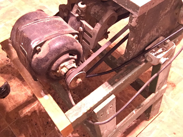 Vintage table saw  in Power Tools in Brantford - Image 4