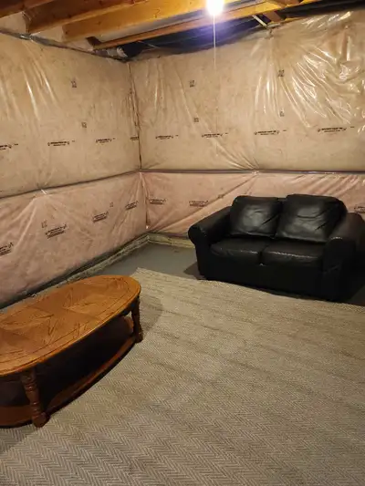 This room is available for rent, offering a simple and comfortable living space. While the room is i...
