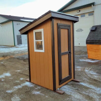 Outhouse unit - With or without holding tank