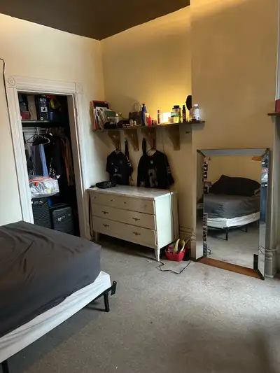 1 bedroom available in a 4 bedroom townhouse for $850 available from March 1, 2026. 1 min walk to 51...