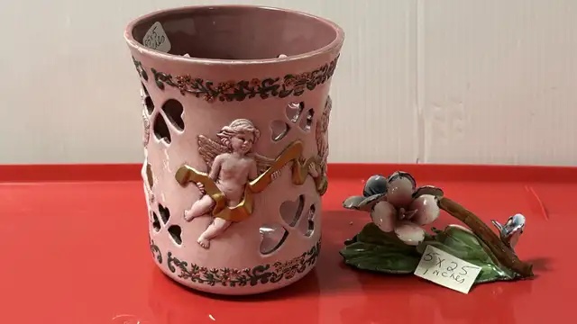 Ceramic Angel Candle Holder in Home Décor & Accents in Sudbury - Image 2