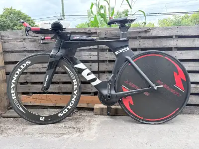 Reynolds 700c Rear Disc Wheel, View more