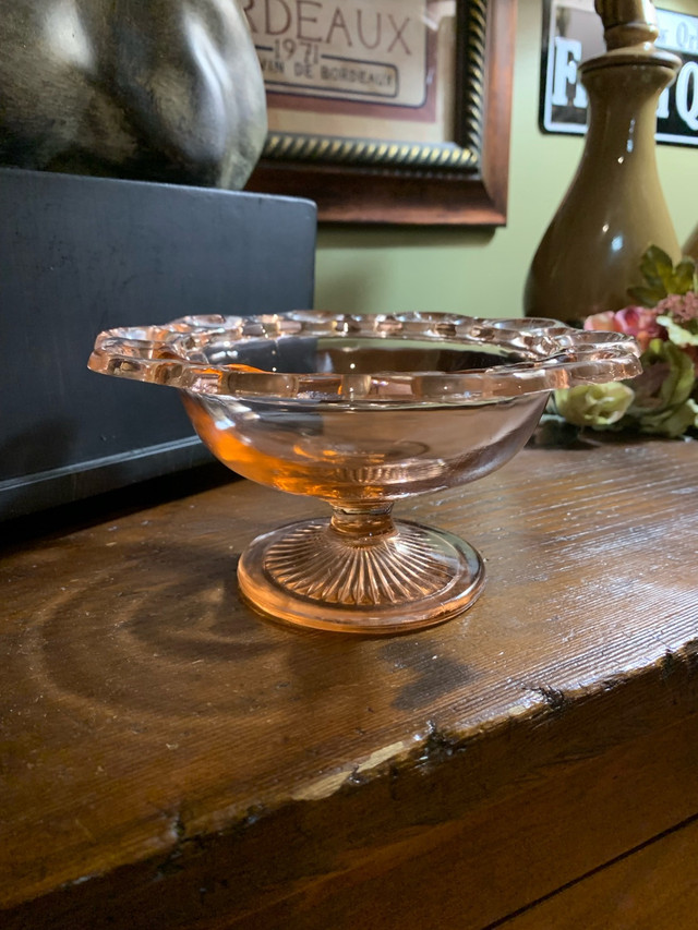 Depression glass lace edge pink compote dish in Arts & Collectibles in Kitchener / Waterloo - Image 4